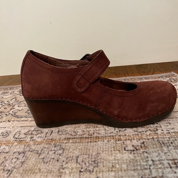 Dansko Clog (Mary Jane) - Picture 3 of 7
